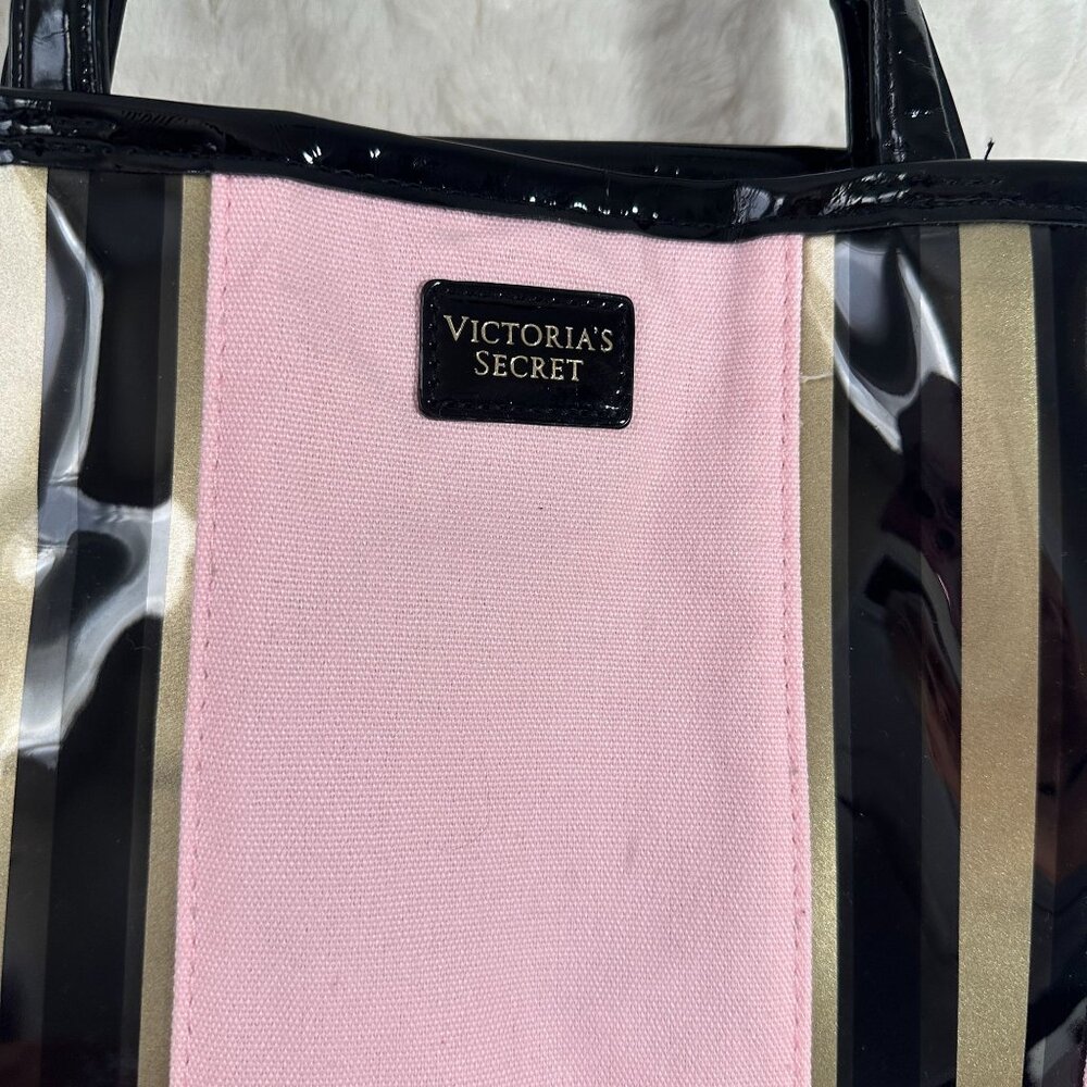 Victorias Secret Tote,Shoulder Bag,Travel,Beach Bag with Wristlet Pouch NWOT - Picture 3 of 9